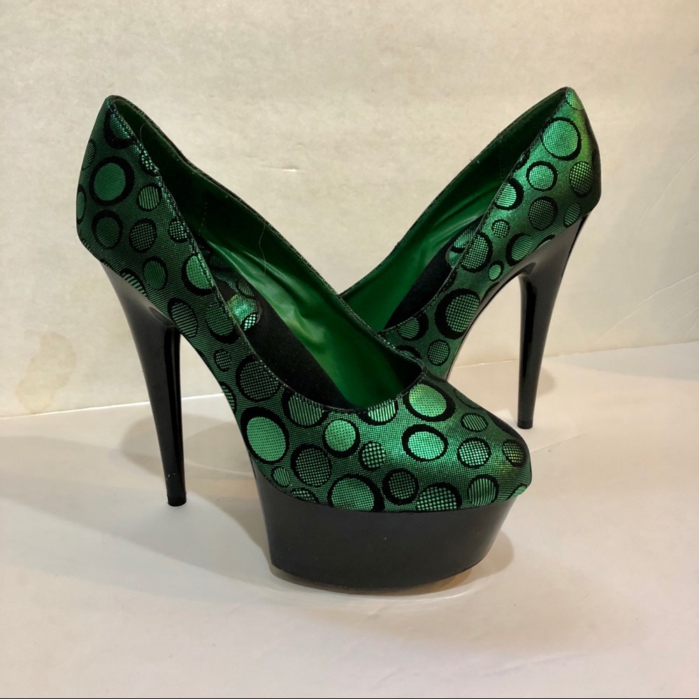 Highest Heel Satin Pumps Stilettos Sz 9 Blk/Green